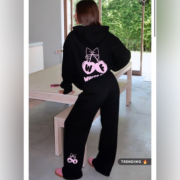 NWT Feel The Love Wide Leg Sweatpants Black - Picture 4 of 11